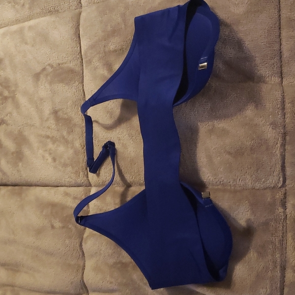 Victoria Secret Plunge Bra - Picture 4 of 4